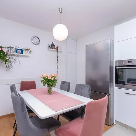 Feel Like Apartamento Podstrana